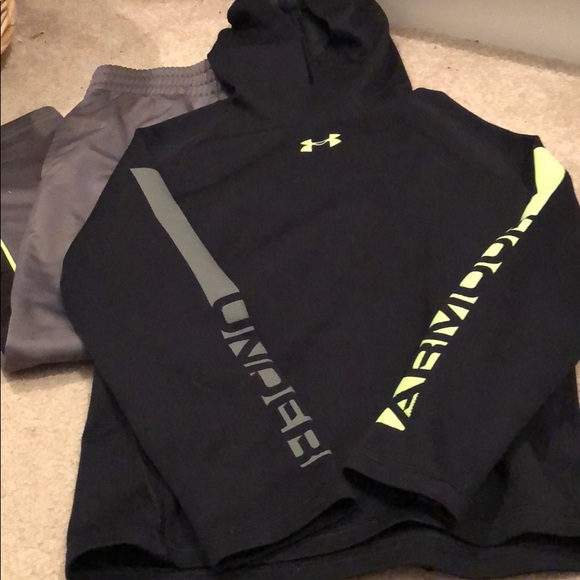 Boys Under Armour Set - Picture 4 of 5